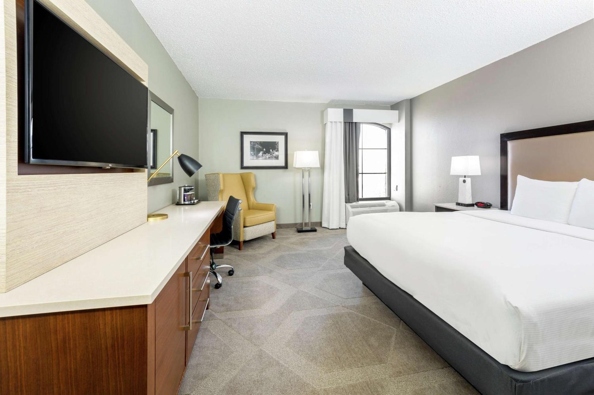 Doubletree By Hilton Austin-University Area מראה חיצוני תמונה