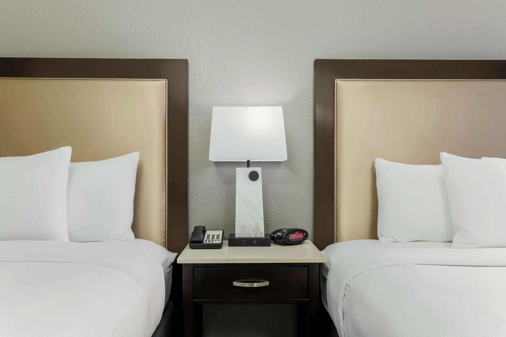 Doubletree By Hilton Austin-University Area מראה חיצוני תמונה