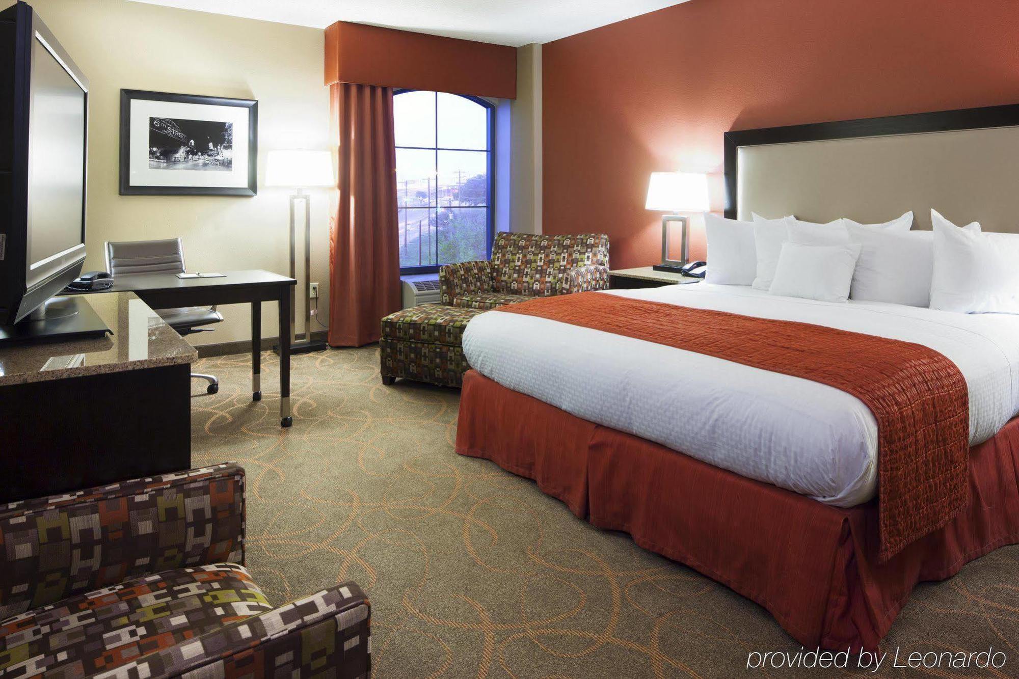 Doubletree By Hilton Austin-University Area מראה חיצוני תמונה