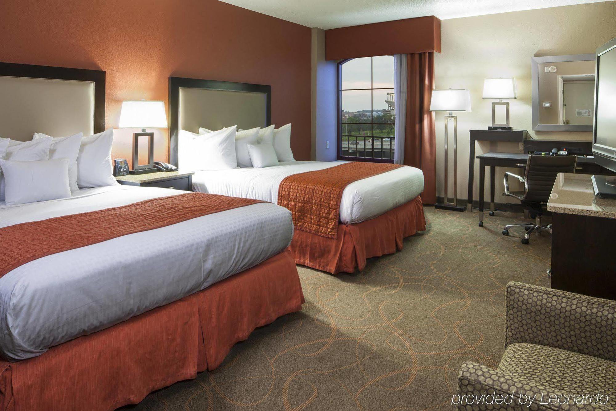 Doubletree By Hilton Austin-University Area מראה חיצוני תמונה