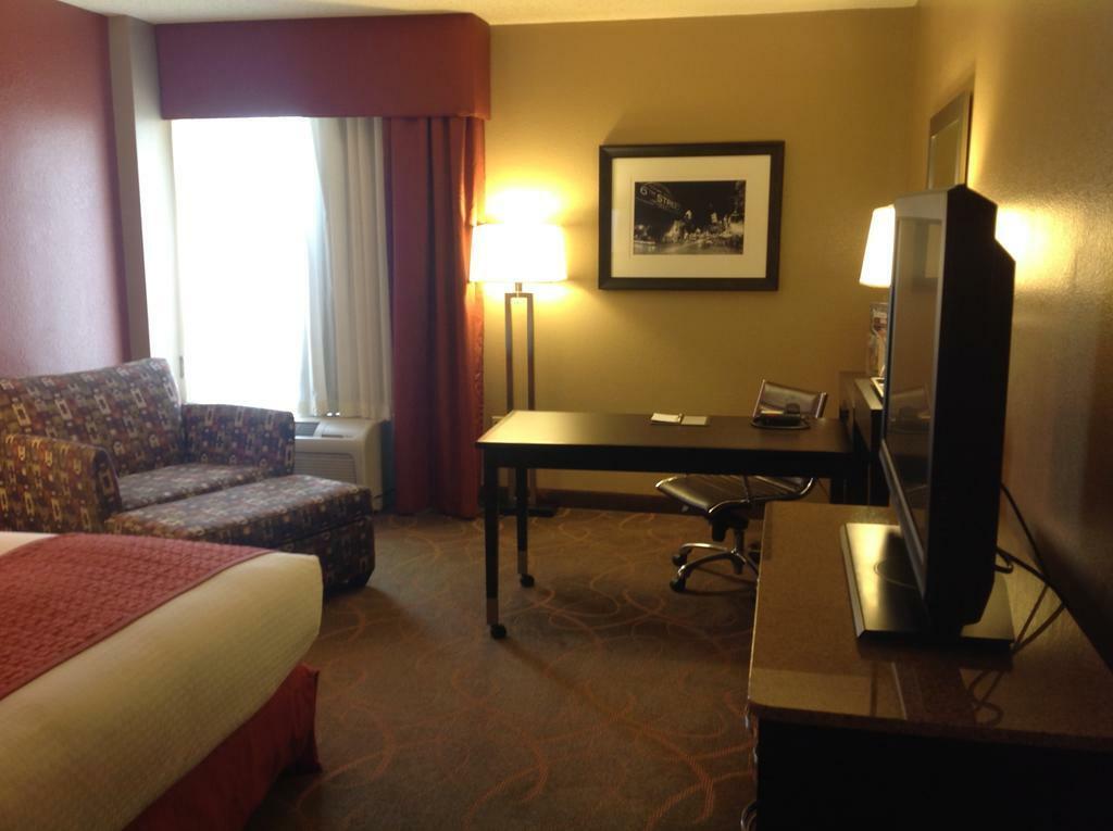 Doubletree By Hilton Austin-University Area מראה חיצוני תמונה